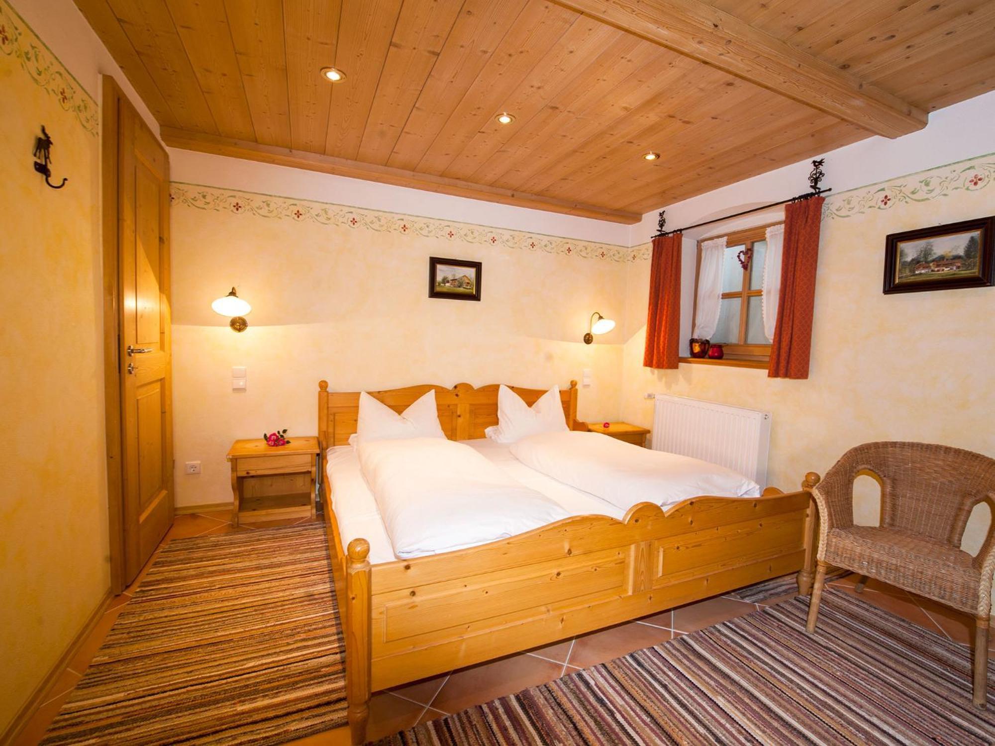 Landhaus Benediktenhof Hotel Bad Tolz Room photo