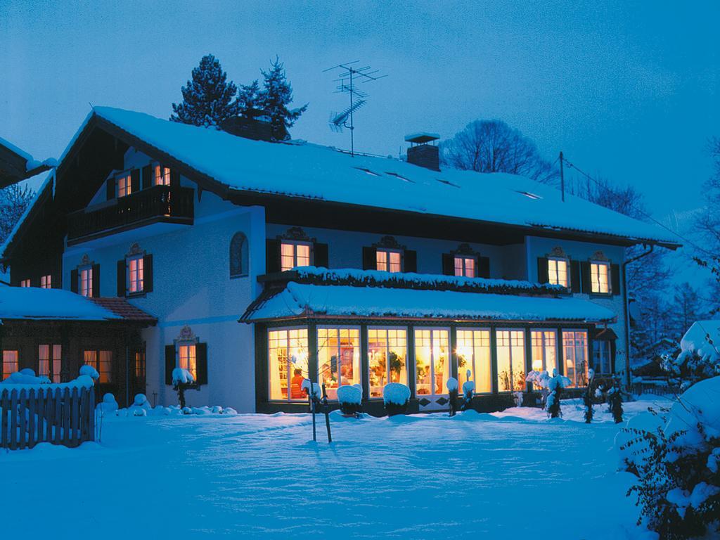 Landhaus Benediktenhof Hotel Bad Tolz Exterior photo